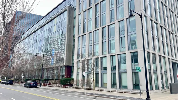 $2,900 | 2 Earhart Street, Unit 318, Cambridge, MA 02141