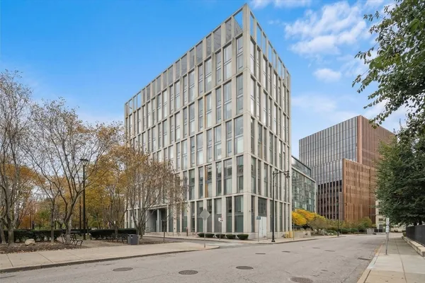 $2,900 | 2 Earhart Street, Unit 318, Cambridge, MA 02141