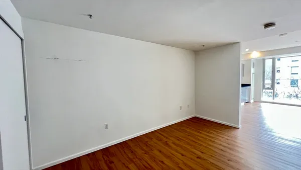 $2,900 | 2 Earhart Street, Unit 318, Cambridge, MA 02141