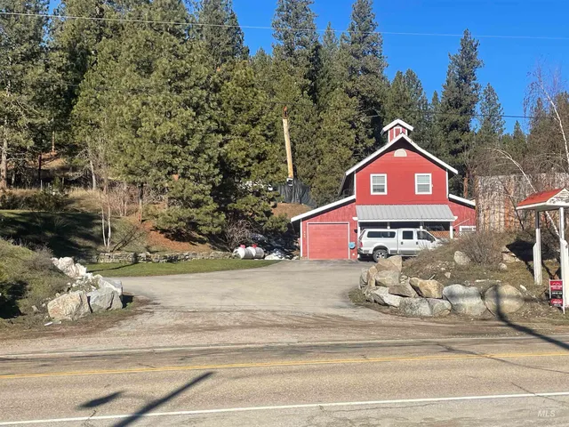 $2,950,000 | 840-842 Banks Lowman Road, Garden Valley, ID 83622