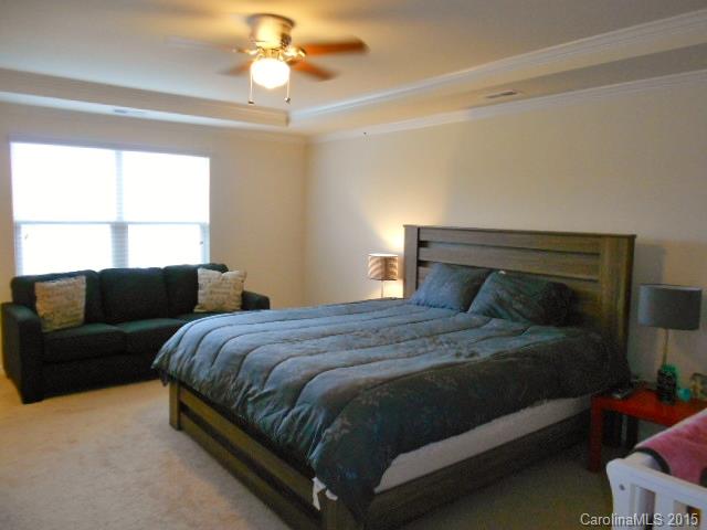 8906 Paddle Oak Road, Unit 403 Charlotte, NC 28227 - Photo 14 of 16 Gallery Image 14