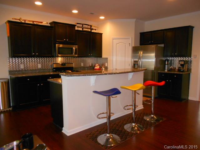 8906 Paddle Oak Road, Unit 403 Charlotte, NC 28227 - Photo 3 of 16 Gallery Image 3