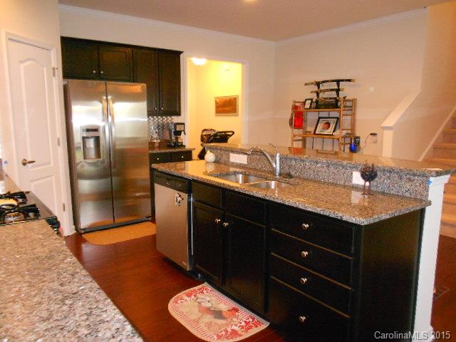 8906 Paddle Oak Road, Unit 403 Charlotte, NC 28227 - Photo 4 of 16 Gallery Image 4