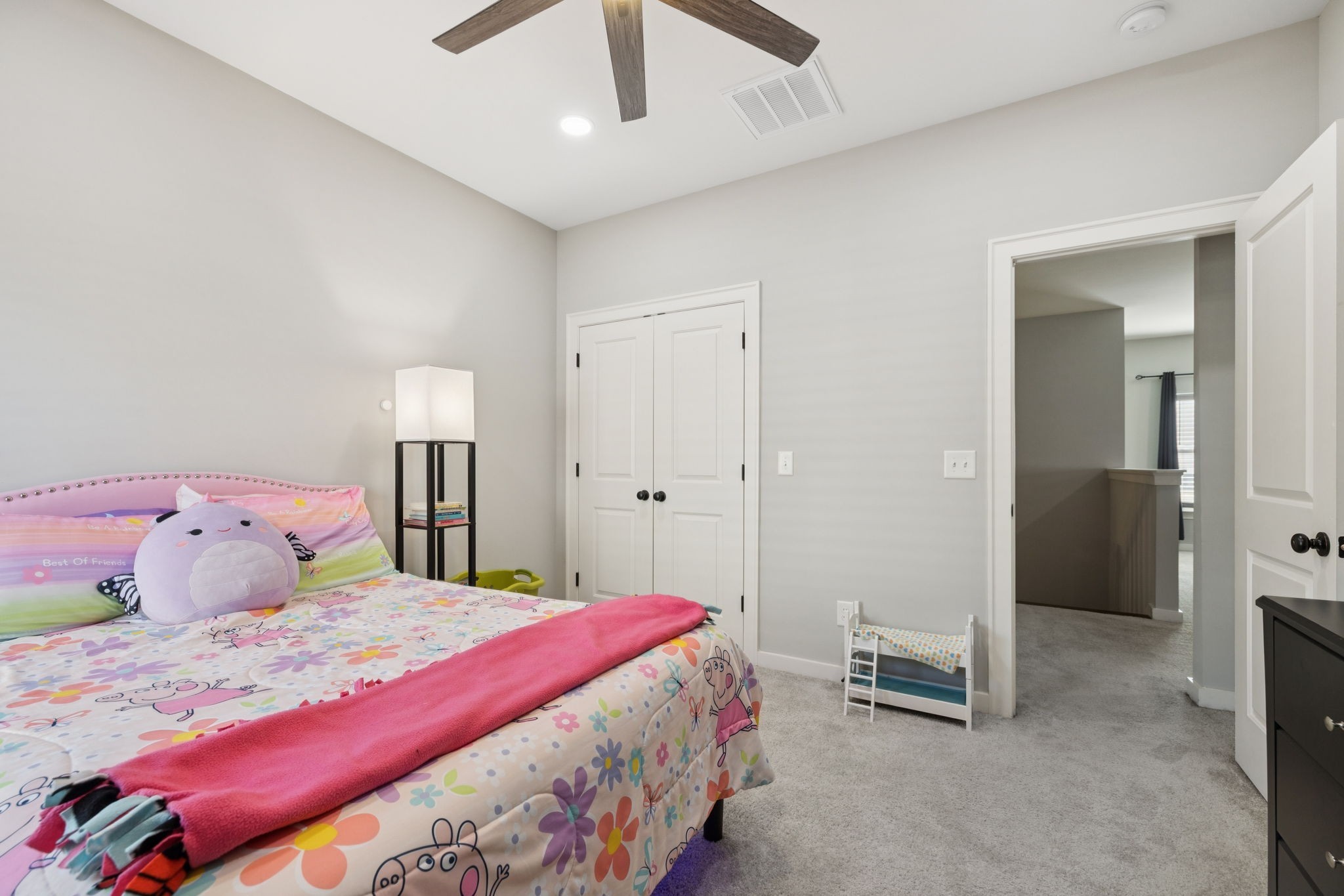 247 Croft Way Mount Juliet, TN 37122 - Photo 42 of 66 a bedroom with a bed and a table