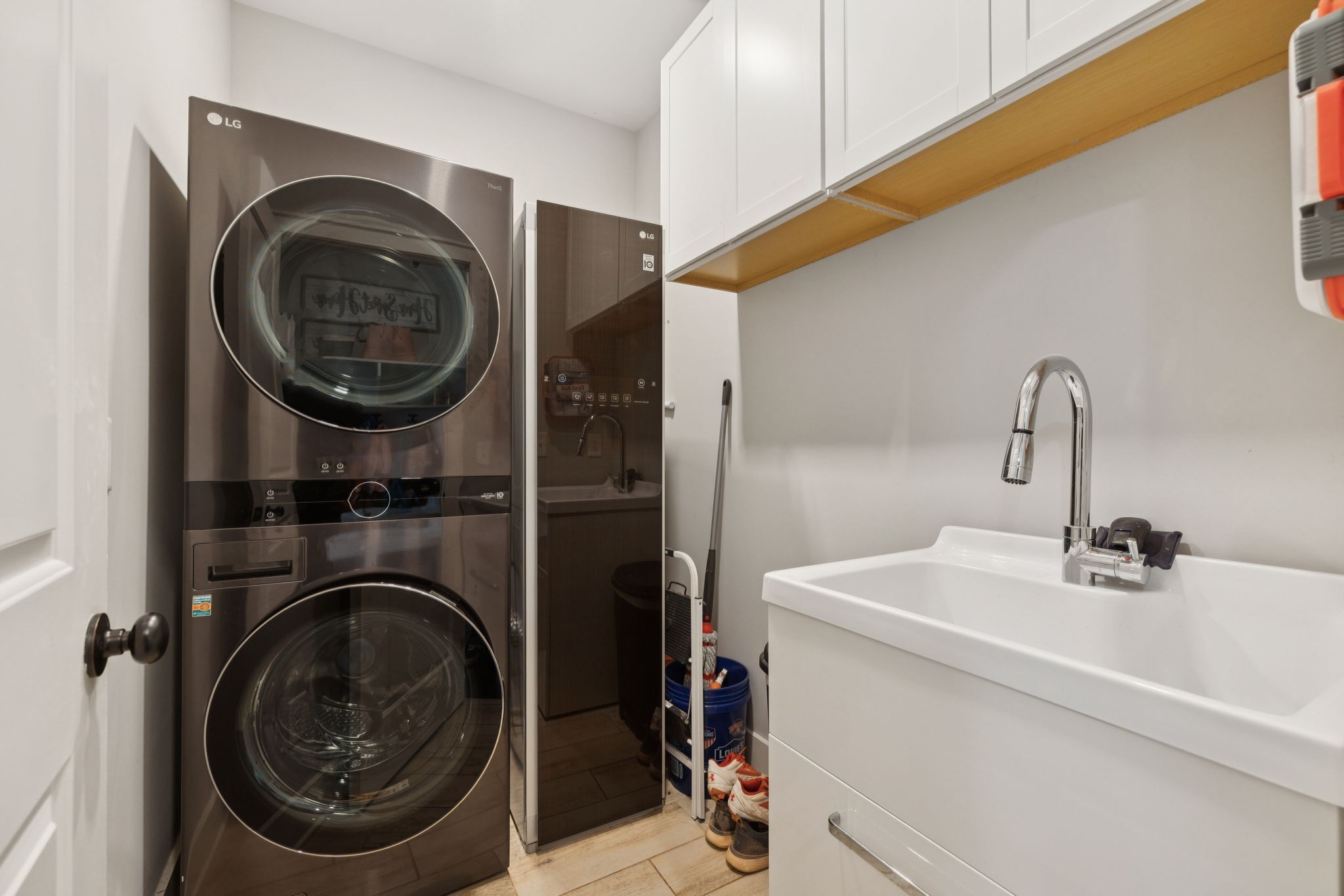 247 Croft Way Mount Juliet, TN 37122 - Photo 48 of 66 a utility room with sink dryer and washer