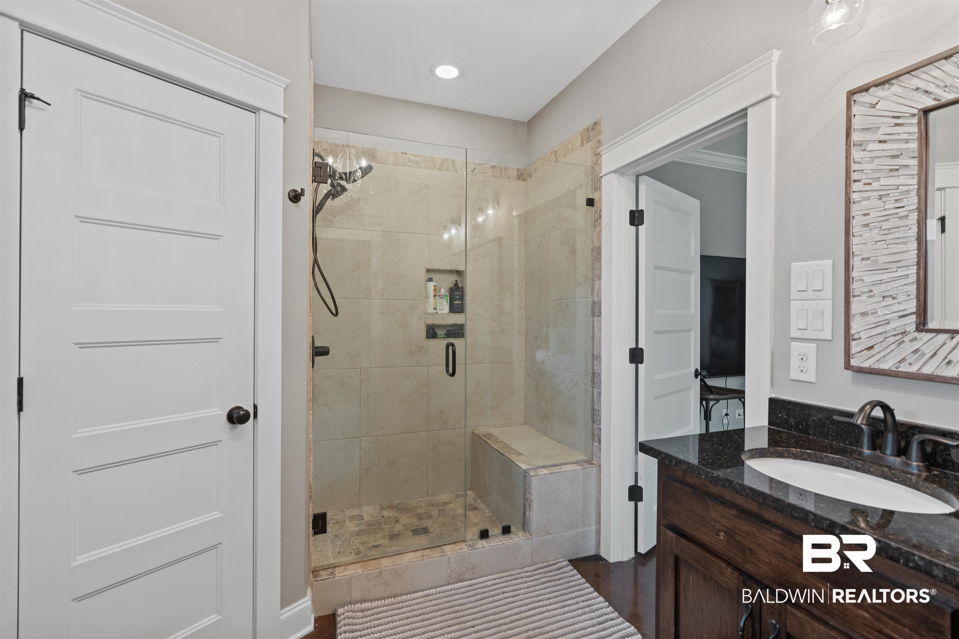 27049 Allenbrook Court Daphne, AL 36526 - Photo 21 of 39 Bathroom