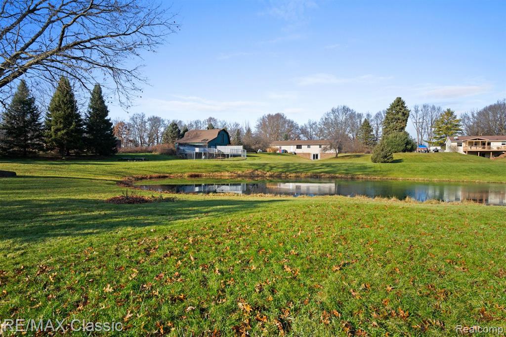 4260 Sweet Road Howell, MI 48843 - Photo 30 of 34