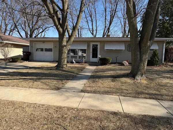 $162,000 | 1164 Westview Drive, Rochelle, IL 61068