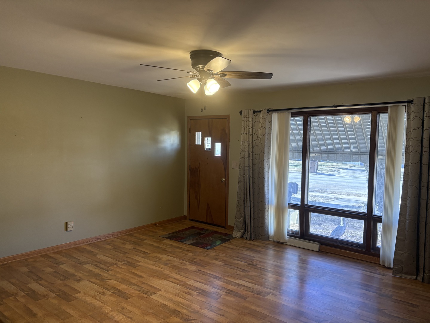 1164 Westview Drive Rochelle, IL 61068 - Photo 3 of 20