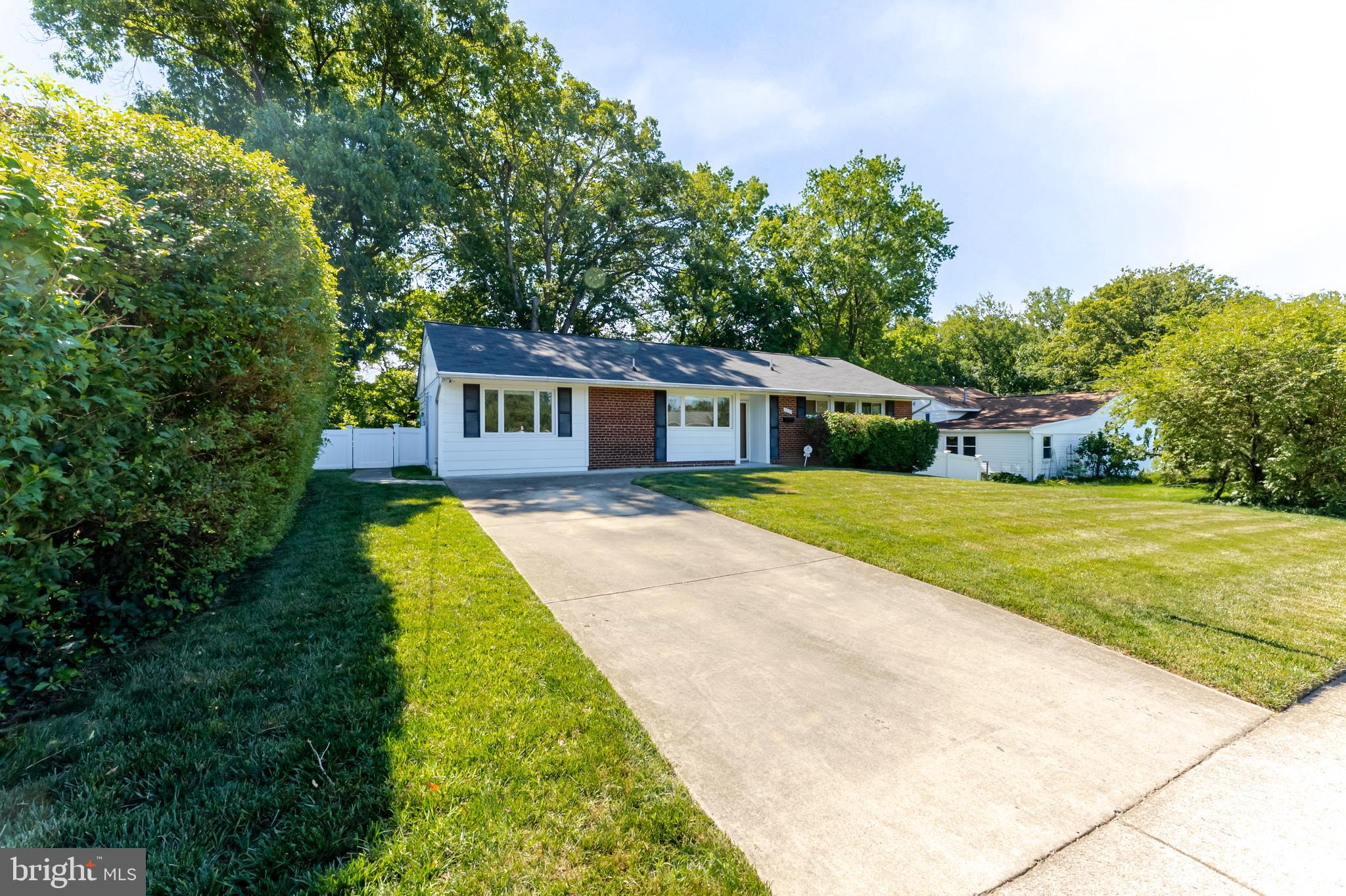 5825 Atteentee Road Springfield, VA 22150 - Photo 2 of 37