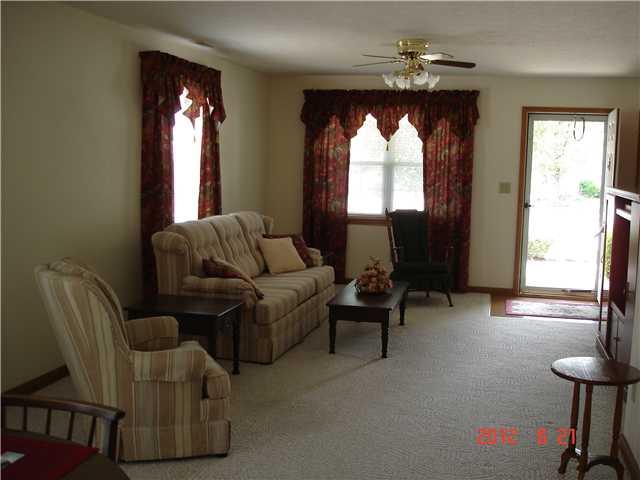 5715 Misty Ridge Circle Indianapolis, IN 46237 - Photo 2 of 15 Gallery Image 2