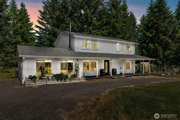 $765,000 | 10714 Zephyr Lane Southwest, Olympia, WA 98512