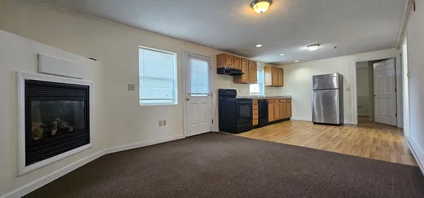 $1,400 | 19 Mc Donald Street, Unit B, Spencer, MA 01562