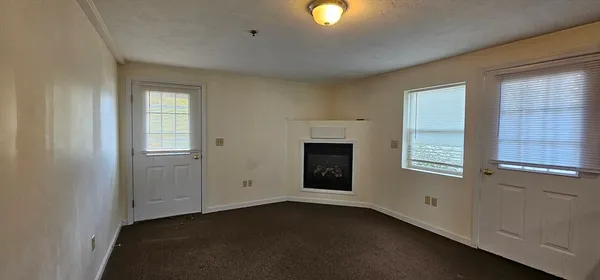 $1,400 | 19 Mc Donald Street, Unit B, Spencer, MA 01562