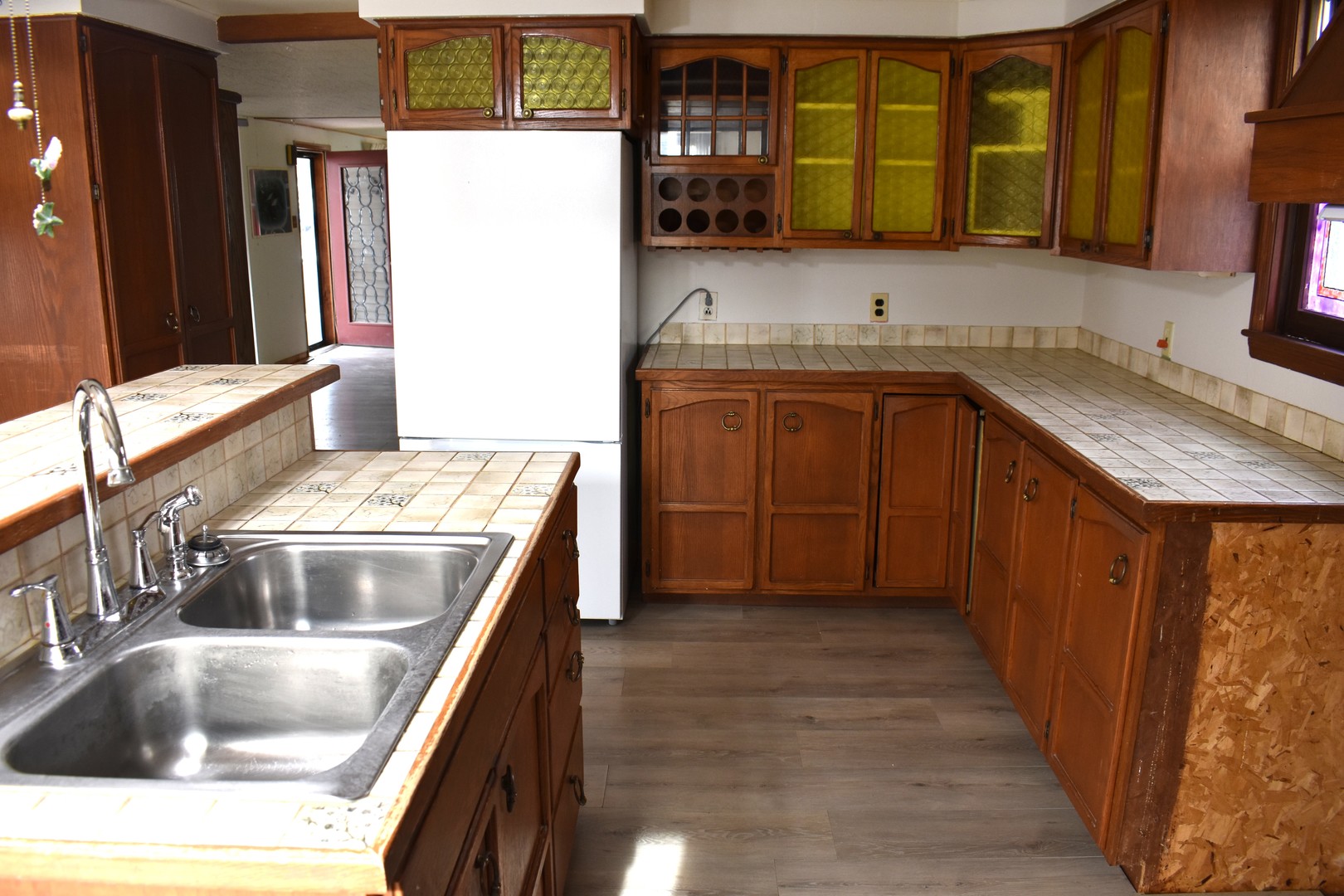 702 East Timber Street Pontiac, IL 61764 - Photo 11 of 25 a kitchen with stainless steel appliances granite countertop a sink and a stove