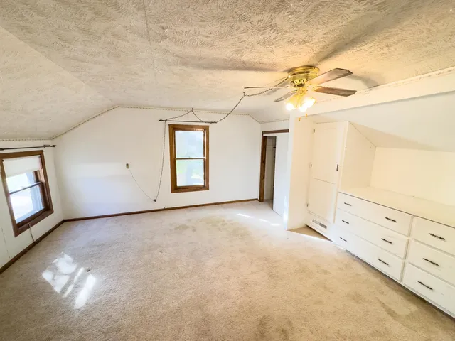 a view of a livingroom with an entryway