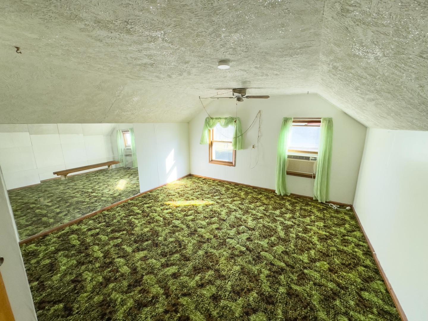 702 East Timber Street Pontiac, IL 61764 - Photo 21 of 25 a bathroom with a sink and a mirror