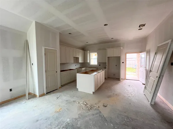 $335,000 | 15819 Red Maple Lane, Santa Fe, TX 77517