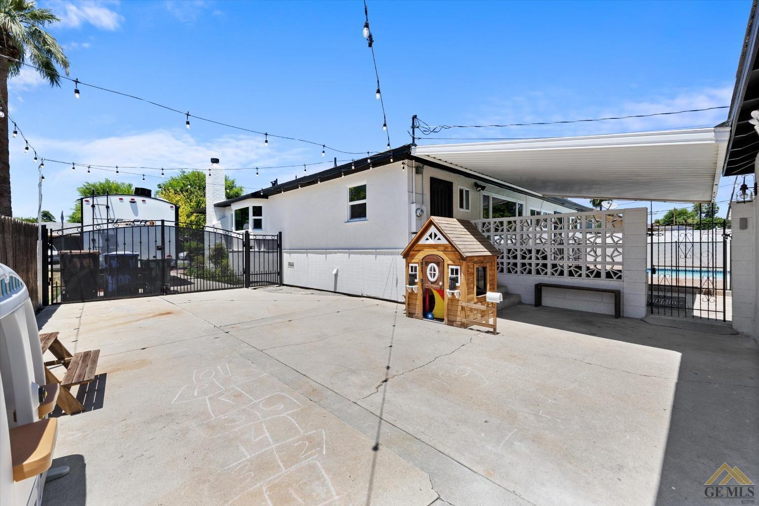 Undisclosed Address Bakersfield, CA 93305 - Photo 40 of 41