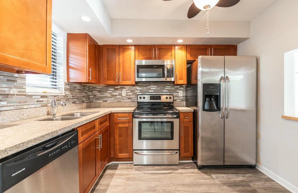 9300 Southwest 8th Street, Unit 202 Boca Raton, FL 33428 - Photo 3 of 28 tempImagePHGriN