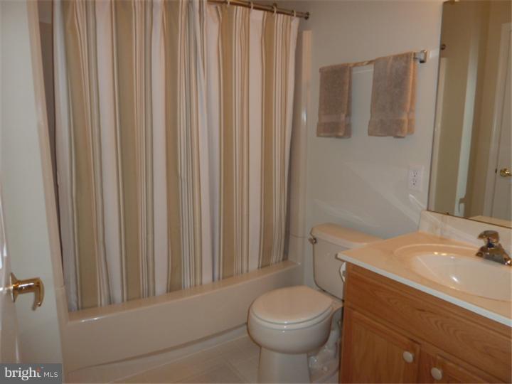 49 Bluebonnet Road Langhorne, PA 19047 - Photo 14 of 17 Bathroom