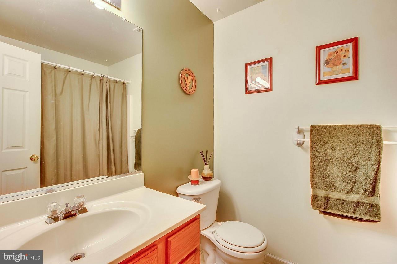 4203 North Hunter Road Hampstead, MD 21074 - Photo 17 of 25 Bath