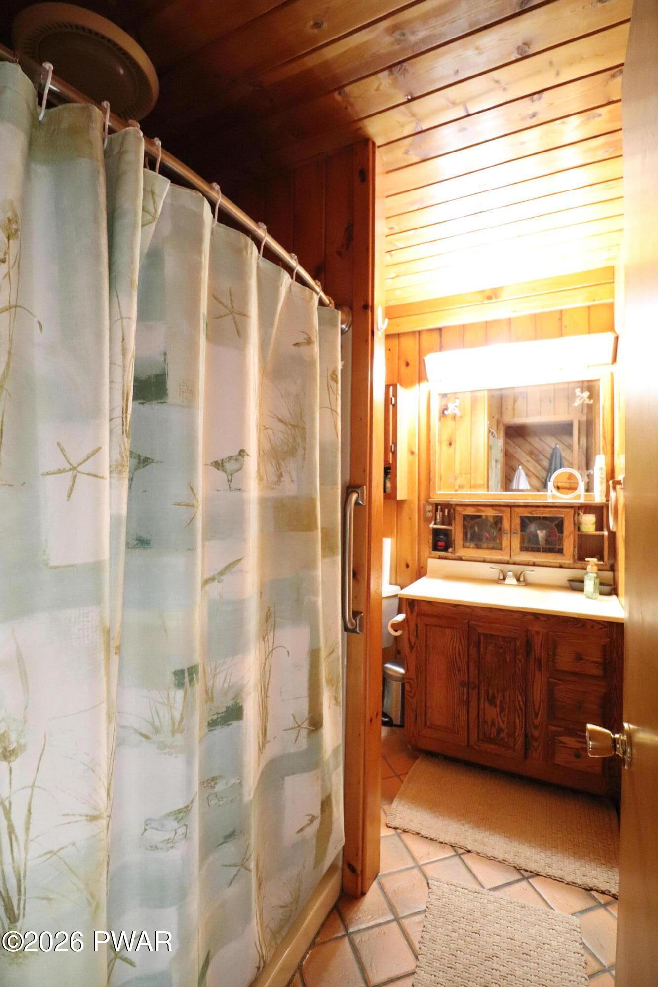 131 B Hilltop Road Newfoundland, PA 18445 - Photo 33 of 39