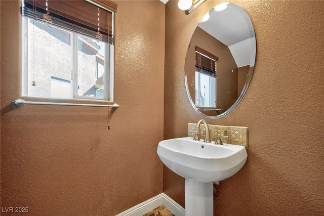 $2,600 | 551 Via Ripagrande Avenue, Henderson, NV 89011