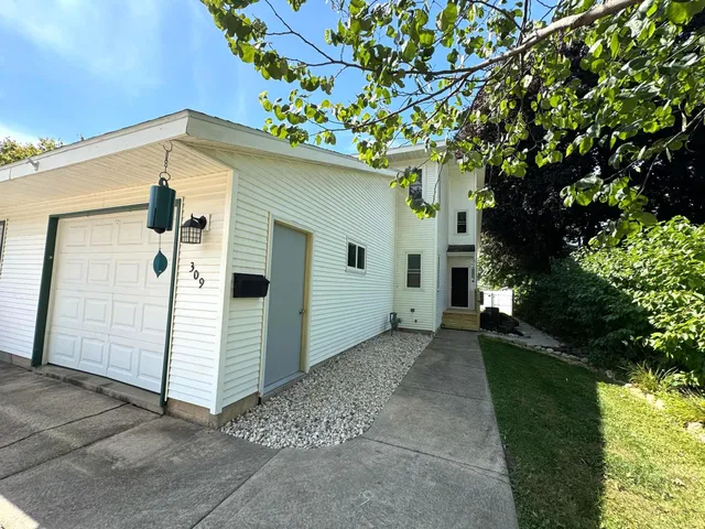 $249,900 | 309 Williams Street, Randolph, WI 53956