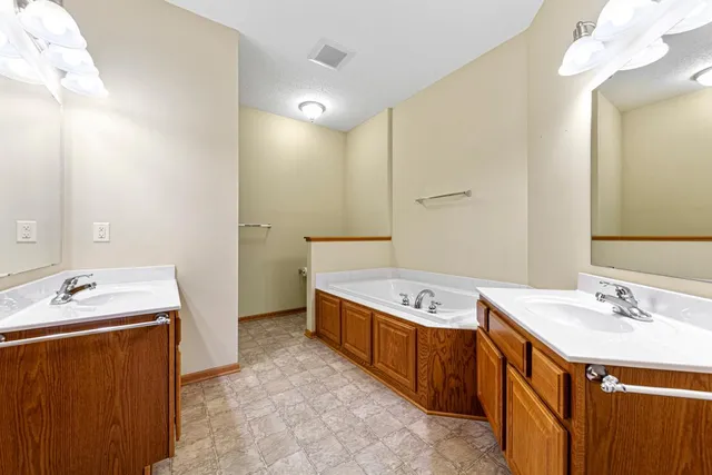 $360,000 | 555 Cannon Way, Dundas, MN 55019