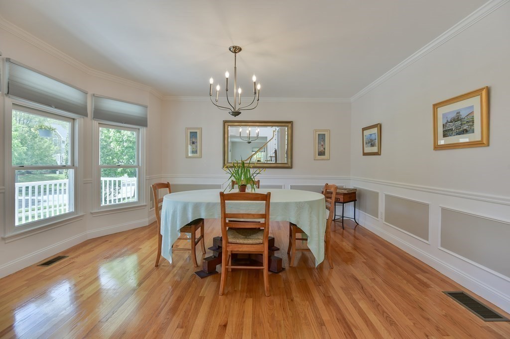 10 Old Farm Road Woburn, MA 01801 - Photo 12 of 32