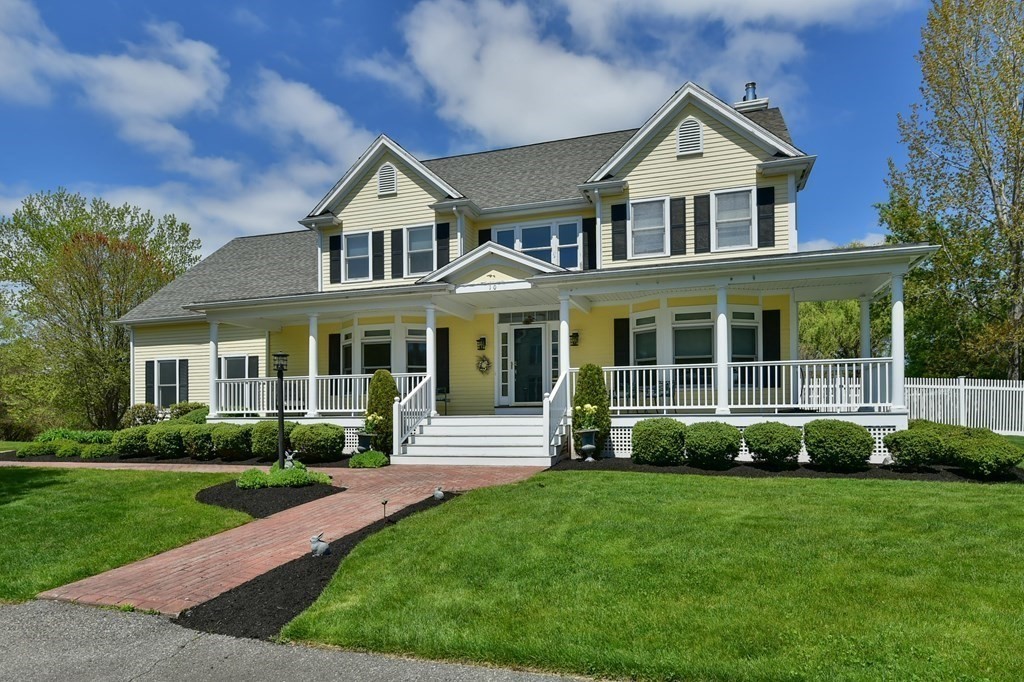 10 Old Farm Road Woburn, MA 01801 - Photo 2 of 32