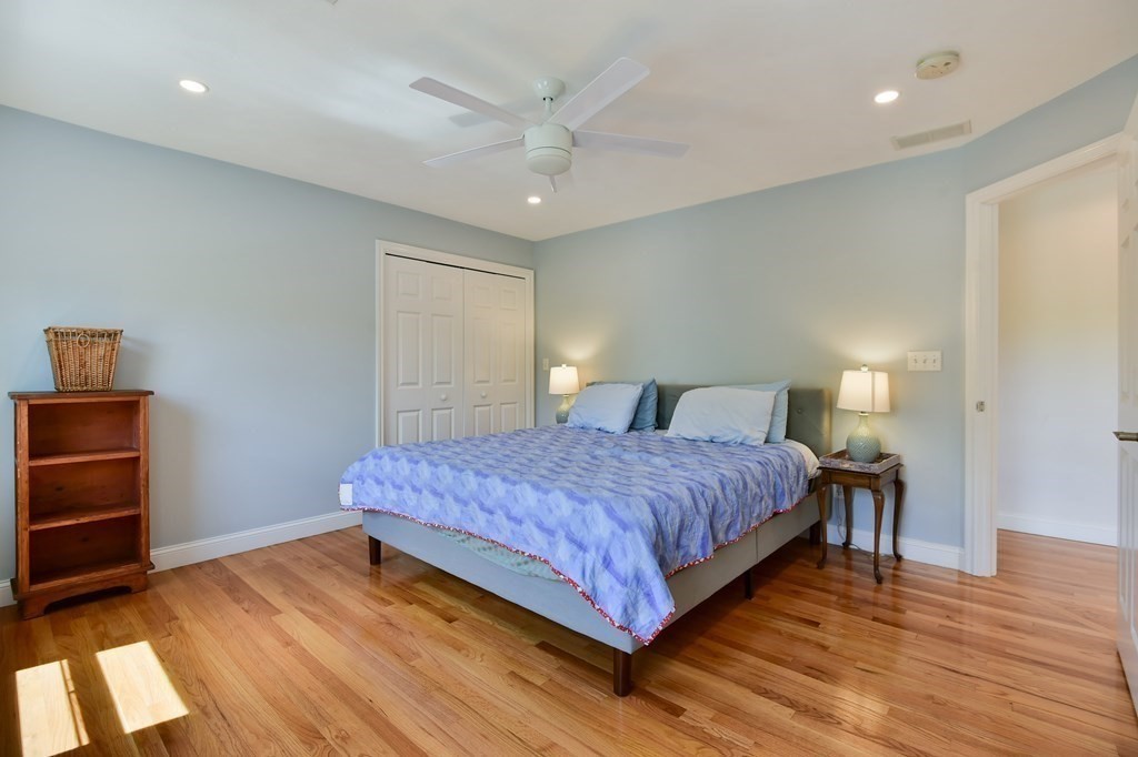 10 Old Farm Road Woburn, MA 01801 - Photo 22 of 32