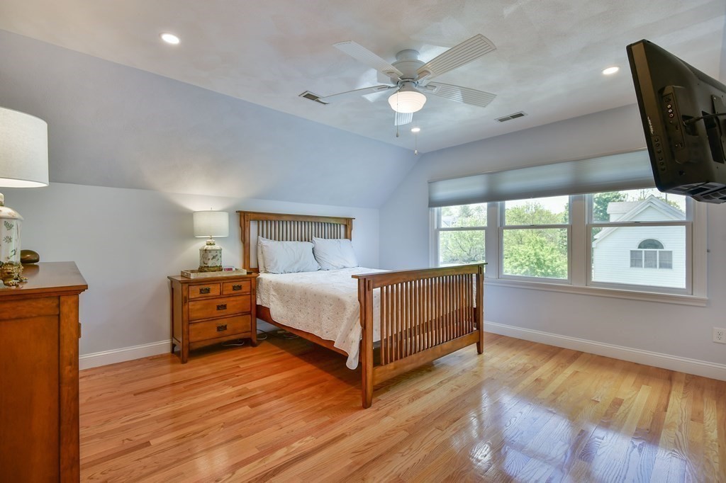 10 Old Farm Road Woburn, MA 01801 - Photo 26 of 32