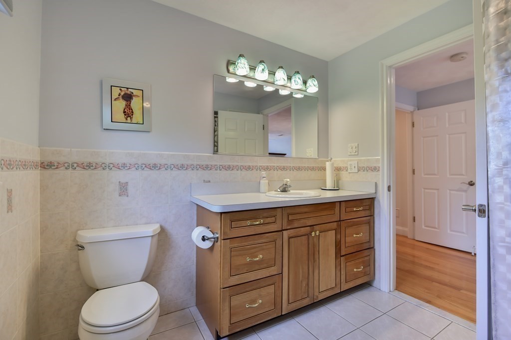 10 Old Farm Road Woburn, MA 01801 - Photo 28 of 32