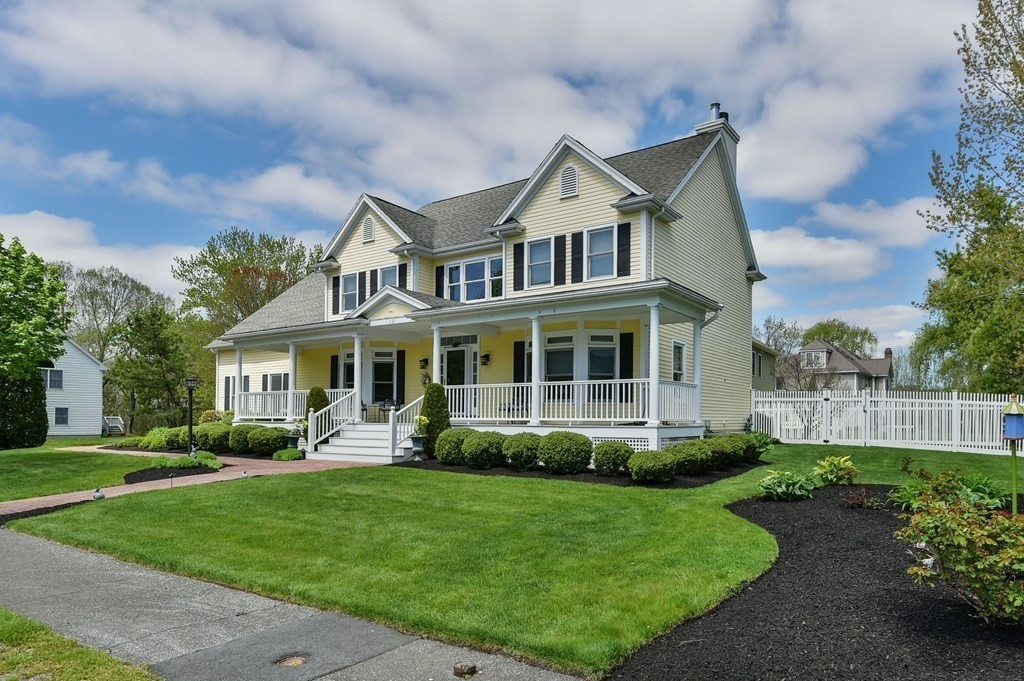 10 Old Farm Road Woburn, MA 01801 - Photo 3 of 32