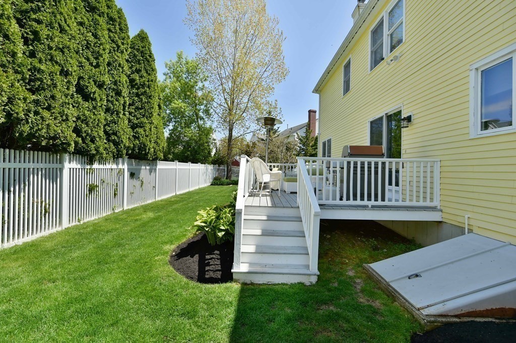 10 Old Farm Road Woburn, MA 01801 - Photo 31 of 32