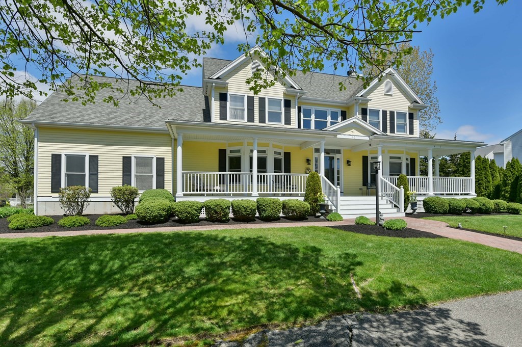 10 Old Farm Road Woburn, MA 01801 - Photo 4 of 32