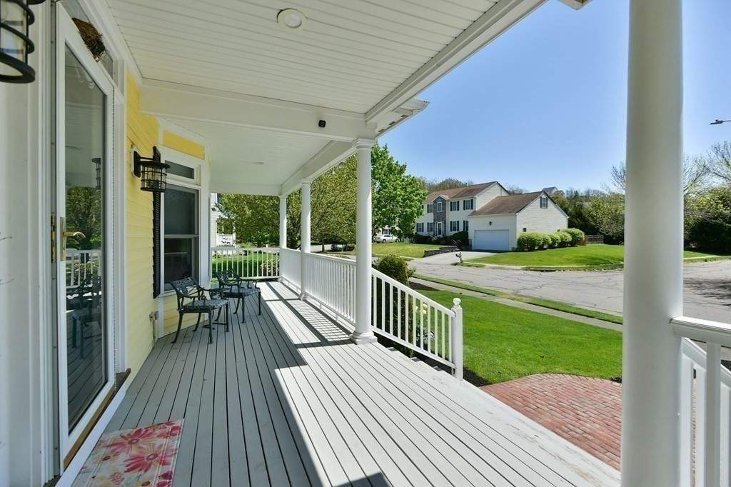 10 Old Farm Road Woburn, MA 01801 - Photo 5 of 32