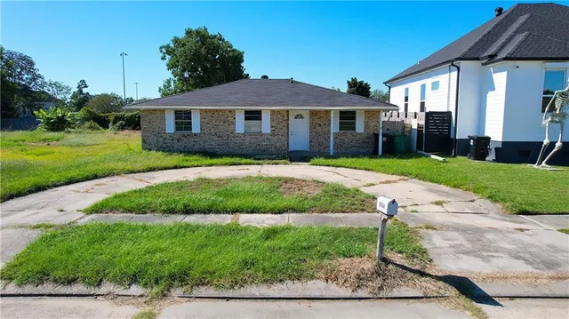 $150,000 | 8504 Squadron Drive, Chalmette, LA 70043