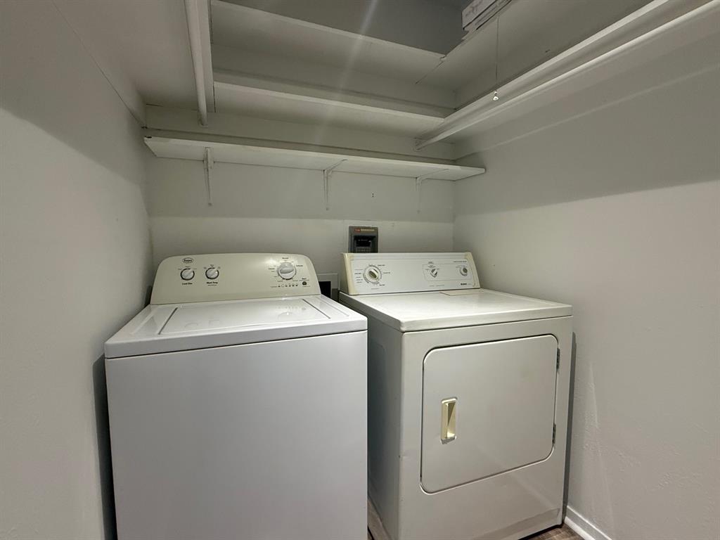 3624 Parkridge Drive, Unit 214 Dallas, TX 75234 - Photo 10 of 10 a utility room with dryer and washer