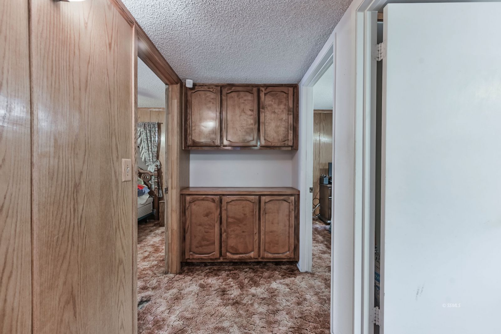 601 South Silver Ridge Street Ridgecrest, CA 93555 - Photo 21 of 34 a view of an entryway door
