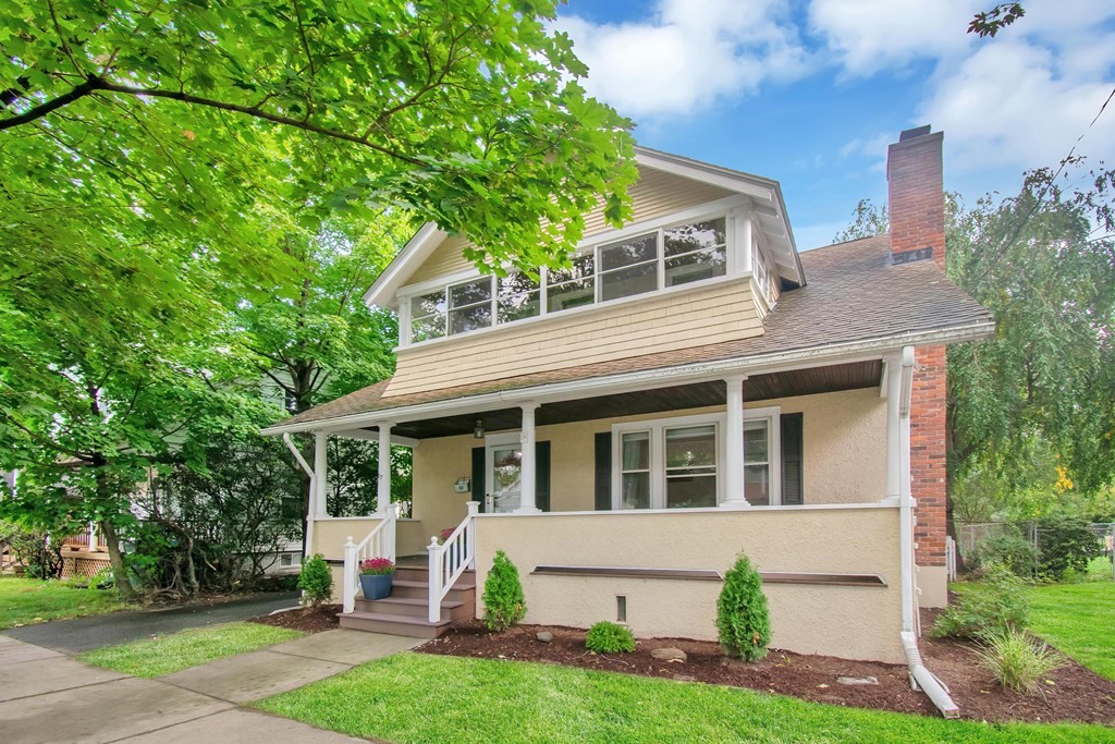 27 Castle Street Springfield, MA 01118 - Photo 1 of 40 Gallery Image 1