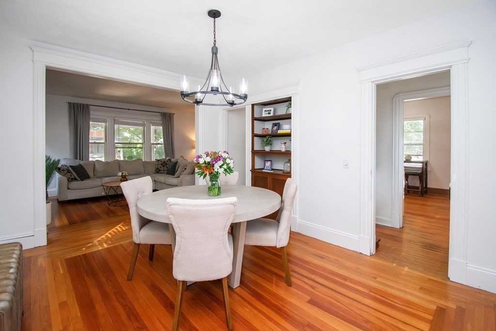 27 Castle Street Springfield, MA 01118 - Photo 12 of 40 Gallery Image 12