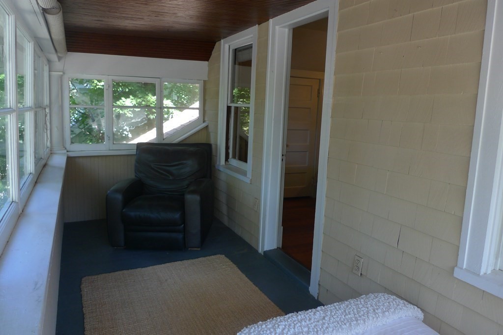 27 Castle Street Springfield, MA 01118 - Photo 23 of 40 Gallery Image 23