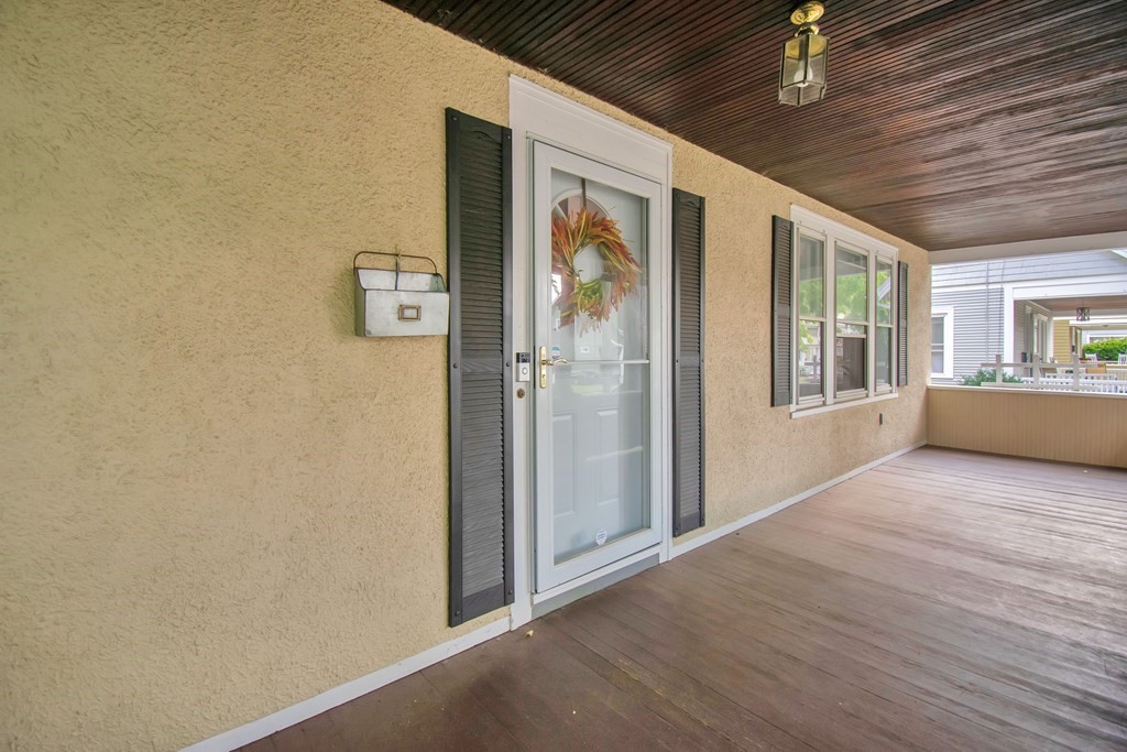 27 Castle Street Springfield, MA 01118 - Photo 3 of 40 Gallery Image 3
