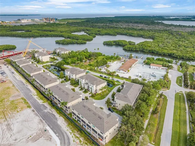 $3,300 | 1129 Venetian Harbor Drive Northeast, St. Petersburg, FL 33702