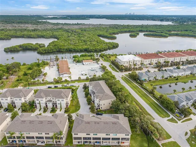 $3,300 | 1129 Venetian Harbor Drive Northeast, St. Petersburg, FL 33702