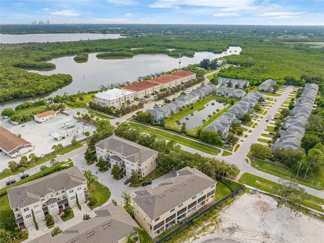 $3,300 | 1129 Venetian Harbor Drive Northeast, St. Petersburg, FL 33702