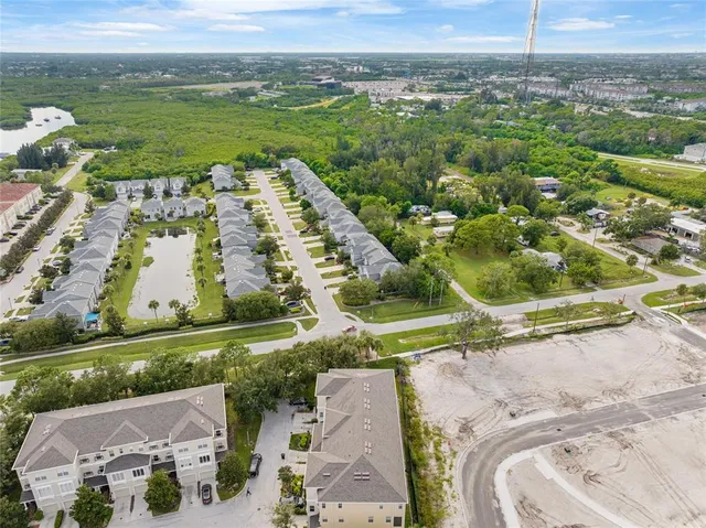 $3,300 | 1129 Venetian Harbor Drive Northeast, St. Petersburg, FL 33702